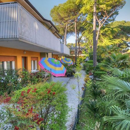 Residence Villa Laura Lignano Sabbiadoro Eksteriør bilde