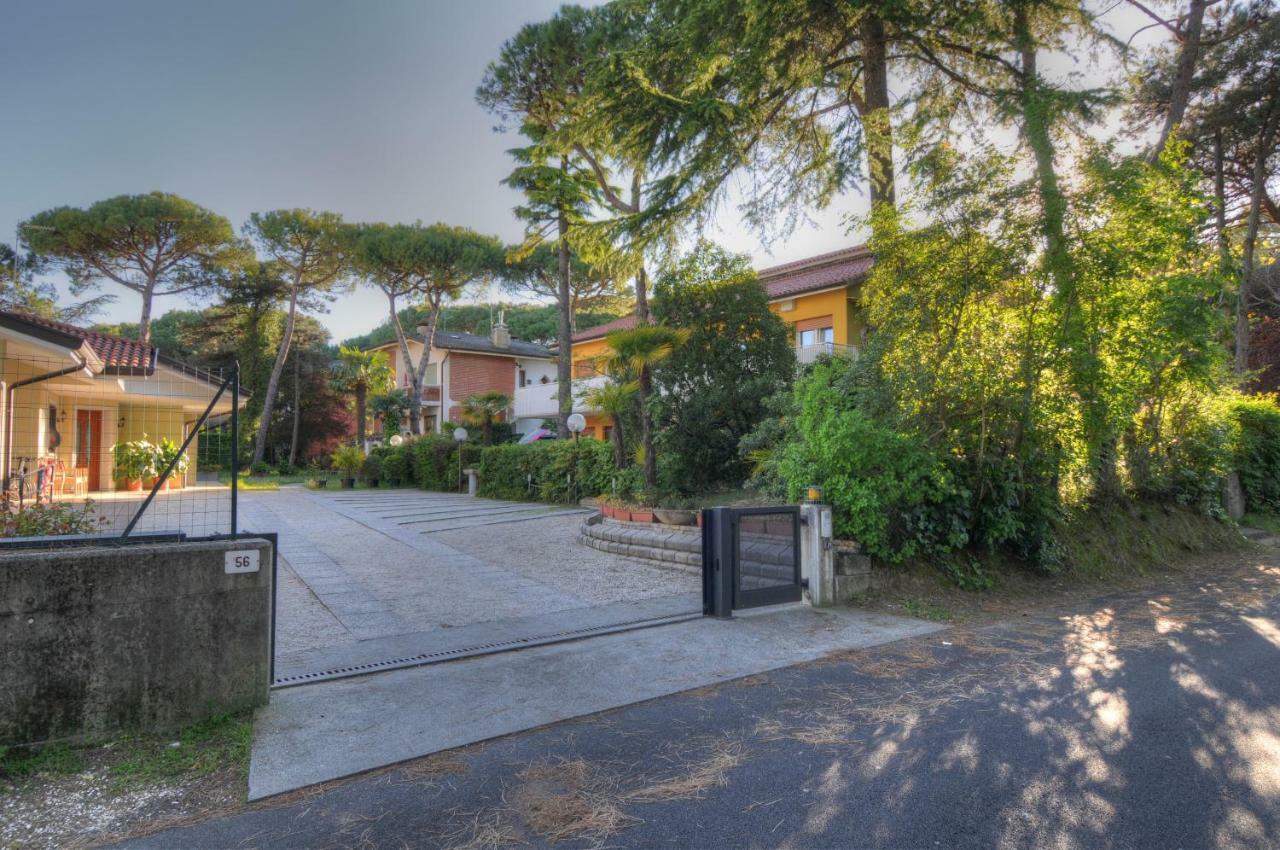 Residence Villa Laura Lignano Sabbiadoro Eksteriør bilde