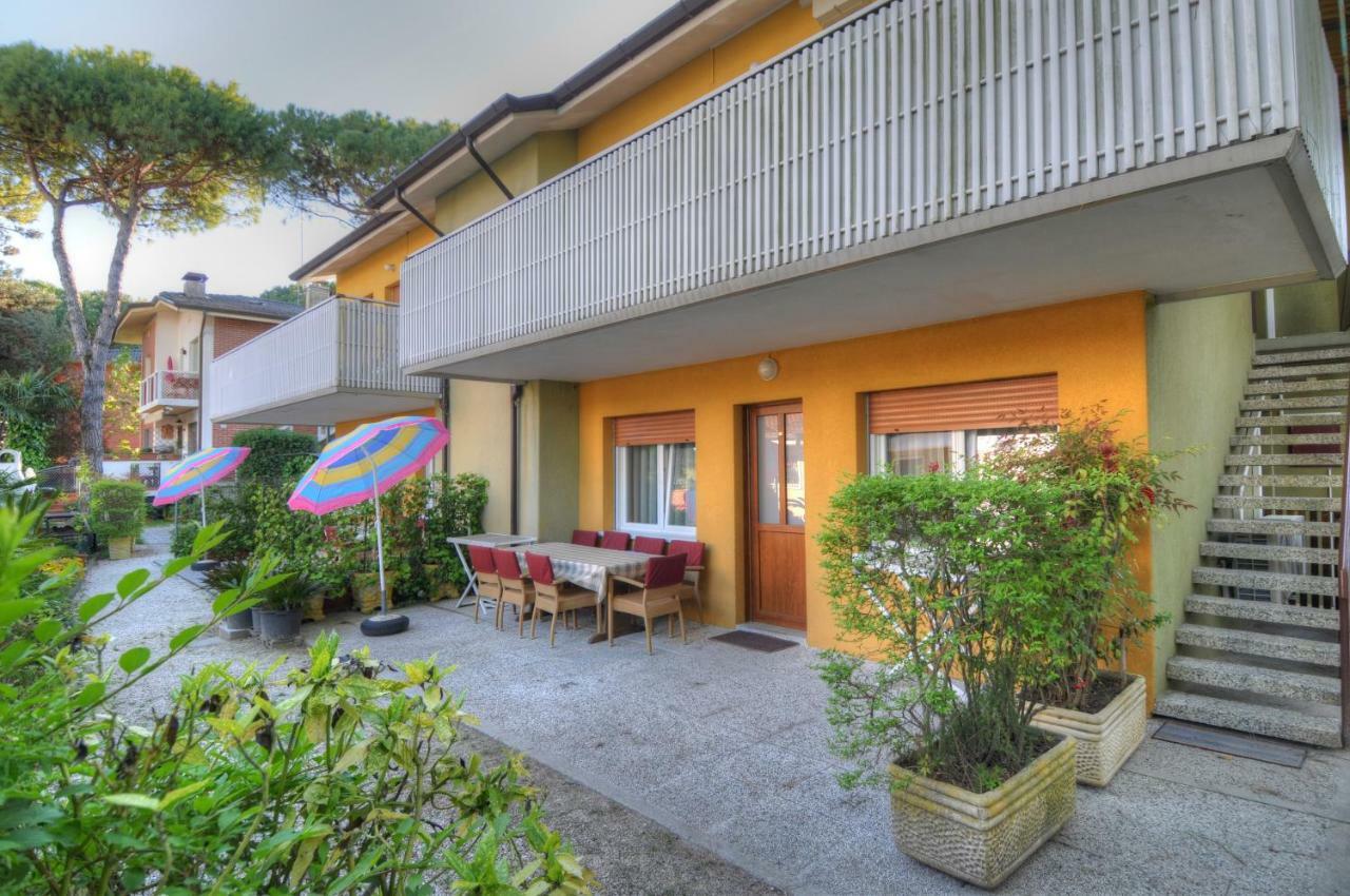 Residence Villa Laura Lignano Sabbiadoro Eksteriør bilde
