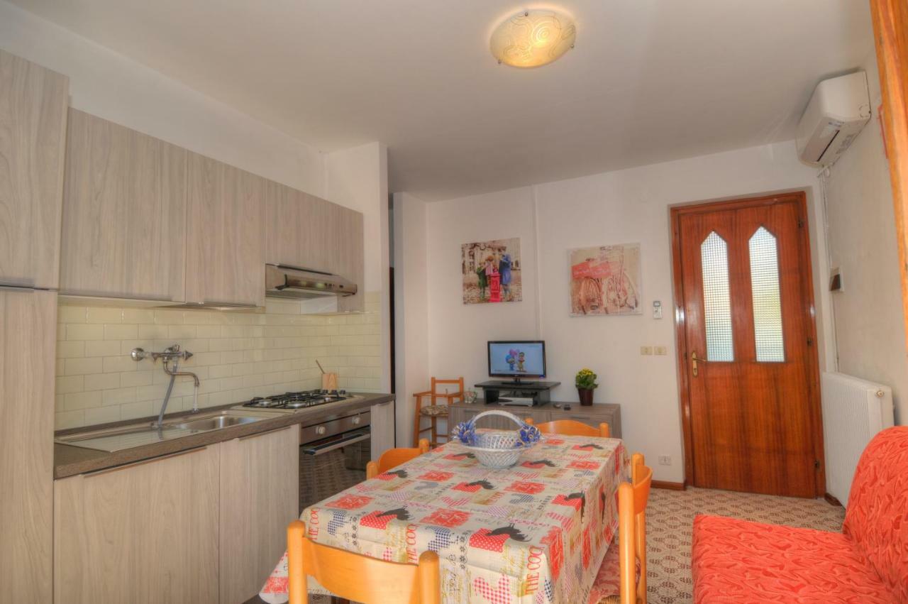 Residence Villa Laura Lignano Sabbiadoro Eksteriør bilde