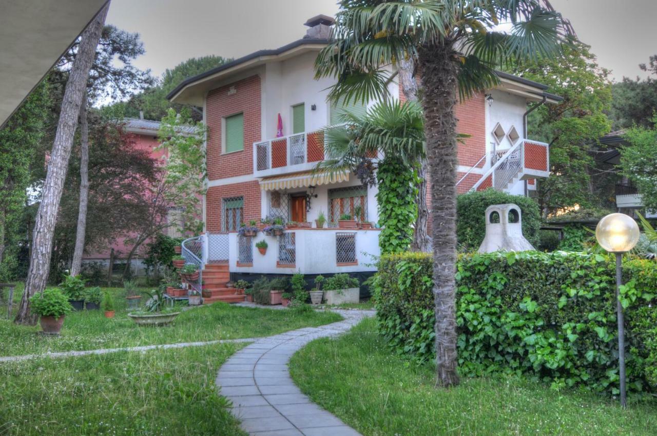 Residence Villa Laura Lignano Sabbiadoro Eksteriør bilde